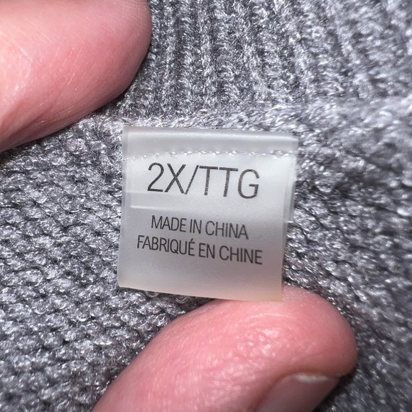 T Tahari V-Neck Sweater - Picture 9 of 11